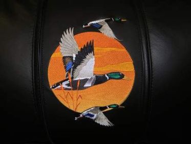 Mallards Flying Logo Panel